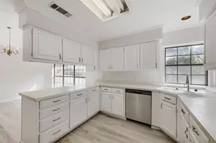 1021 Rio Grande Dr, Benbrook, TX 76126 - Photo 12