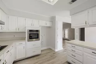 1021 Rio Grande Dr, Benbrook, TX 76126 - Photo 14