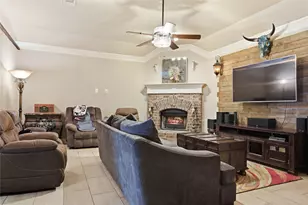 154 Lipan St, Greenville, TX 75402 - Photo 16