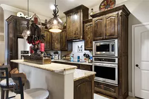 154 Lipan St, Greenville, TX 75402 - Photo 10