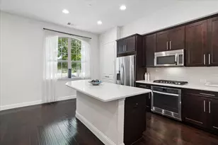 559 W Royal Ln, Irving, TX 75039 - Photo 14