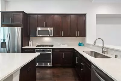559 W Royal Lane, Irving, TX 75039 - Photo 16