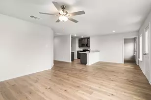 405 Patton Ln, Venus, TX 76084 - Photo 4