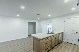 4133 Sherry Ln, Beverly Hills, TX 76711 - Photo 8