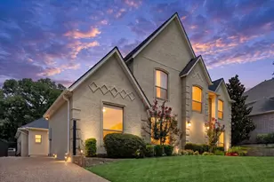 3001 Sunray Valley Ct, Arlington, TX 76012 - Photo 2