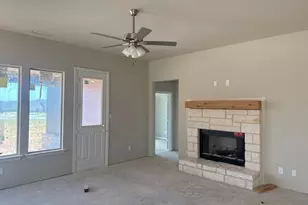 1312 Frio Dr, Springtown, TX 76082 - Photo 4