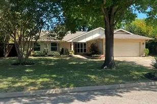 2846 Columbine Dr, Grapevine, TX 76051 - Photo 4