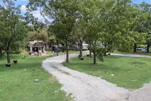 139 Rommel Ct, Springtown, TX 76082 - Photo 6