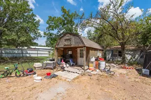 139 Rommel Ct, Springtown, TX 76082 - Photo 12