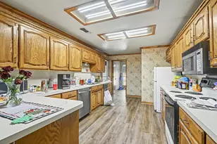 275 Salesville Rd, Mineral Wells, TX 76067 - Photo 4