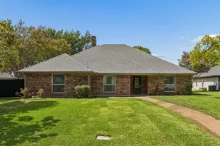 6611 Elvedon Dr, Dallas, TX 75248 - Photo 2
