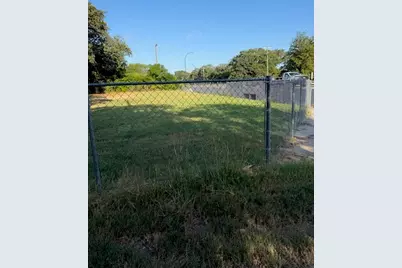 4004 Curry Road #A, Arlington, TX 76001 - Photo 6