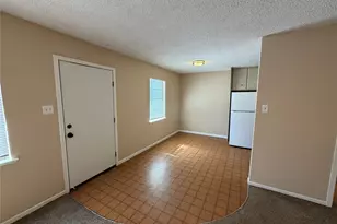 1361 W McNeill St, Stephenville, TX 76401 - Photo 2