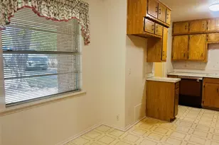 708 N Trinity St, Whitney, TX 76692 - Photo 8