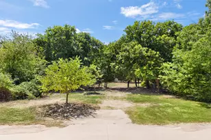 261 Rocky Dr, Waxahachie, TX 75167 - Photo 1