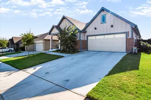2220 Redwing Dr, Denton, TX 76205 - Photo 2