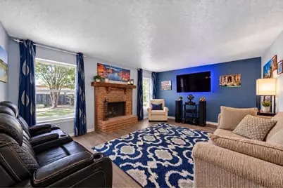 850 Frances Drive, Grand Prairie, TX 75052 - Photo 4