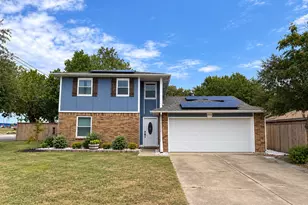 850 Frances Dr, Grand Prairie, TX 75052 - Photo 1