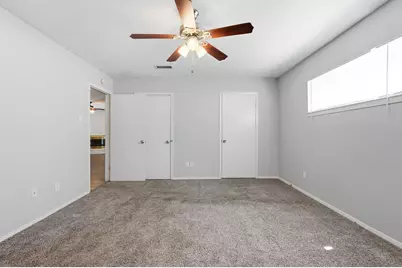 417 Lakeside Drive, Irving, TX 75062 - Photo 20