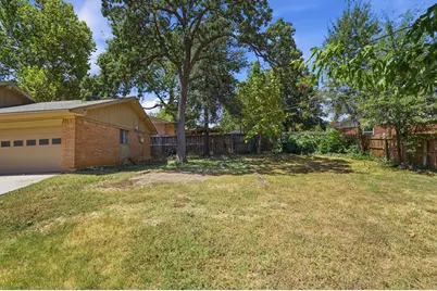 417 Lakeside Drive, Irving, TX 75062 - Photo 34