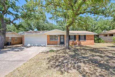 900 NW 11th Street, Mineral Wells, TX 76067 - Photo 2