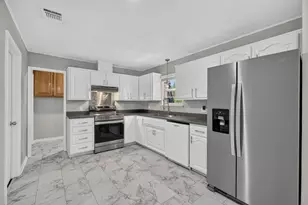 900 NW 11th St, Mineral Wells, TX 76067 - Photo 10