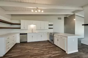 502 W Texas Ave, Iowa Park, TX 76367 - Photo 12
