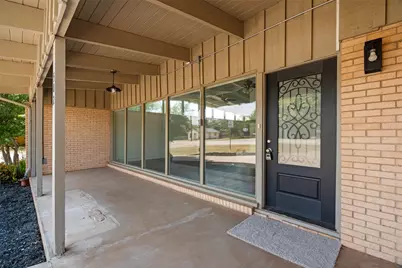 502 W Texas Avenue, Iowa Park, TX 76367 - Photo 4