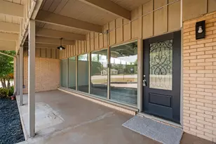 502 W Texas Ave, Iowa Park, TX 76367 - Photo 4