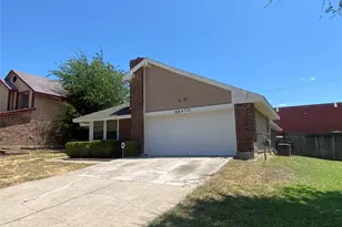 4370 Ashley Ln, Grand Prairie, TX 75052 - Photo 2