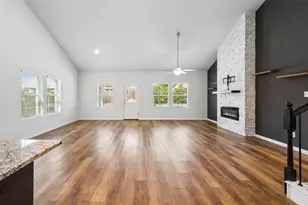10105 Lakemont Dr, Fort Worth, TX 76131 - Photo 16