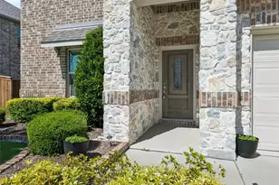 10105 Lakemont Dr, Fort Worth, TX 76131 - Photo 2