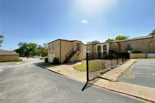 6032 Westridge Ln, Fort Worth, TX 76116 - Photo 2