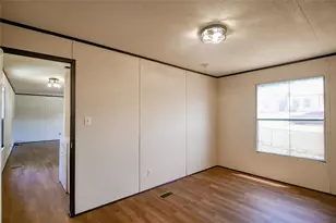 912 Pease River Dr, Granbury, TX 76048 - Photo 26