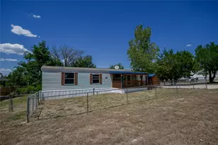 912 Pease River Dr, Granbury, TX 76048 - Photo 4