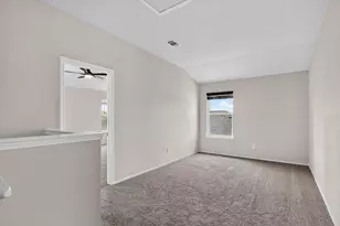 2427 Arroyo Springs Dr, Grand Prairie, TX 75052 - Photo 18