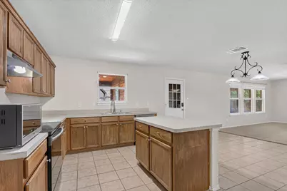 2427 Arroyo Springs Drive, Grand Prairie, TX 75052 - Photo 16