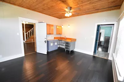 215 E 11th Street, Bonham, TX 75418 - Photo 26