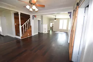 215 E 11th St, Bonham, TX 75418 - Photo 2