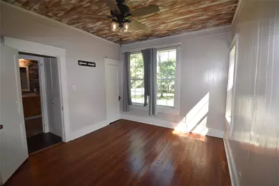 215 E 11th Street, Bonham, TX 75418 - Photo 10