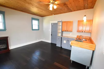 215 E 11th Street, Bonham, TX 75418 - Photo 28