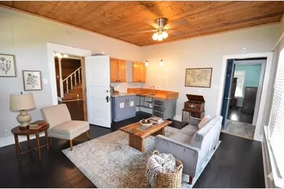 215 E 11th Street, Bonham, TX 75418 - Photo 4
