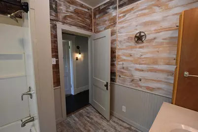 215 E 11th Street, Bonham, TX 75418 - Photo 34