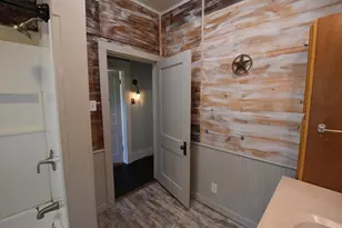 215 E 11th St, Bonham, TX 75418 - Photo 34