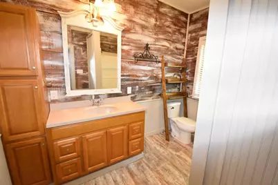 215 E 11th Street, Bonham, TX 75418 - Photo 4