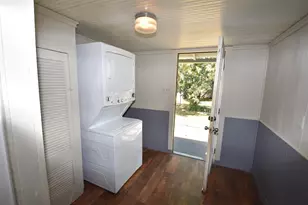 215 E 11th St, Bonham, TX 75418 - Photo 12