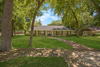 1049 Forest Grove Drive, Dallas, TX 75218 - Photo 2