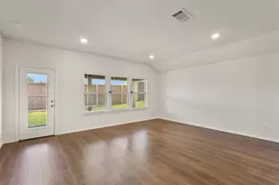 11129 Pond View Ct, Providence Village, TX 76227 - Photo 16