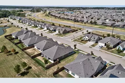 11129 Pond View Court, Providence Village, TX 76227 - Photo 6