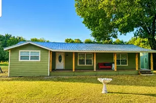 175 Co Rd 2032, Klondike, TX 75448 - Photo 1